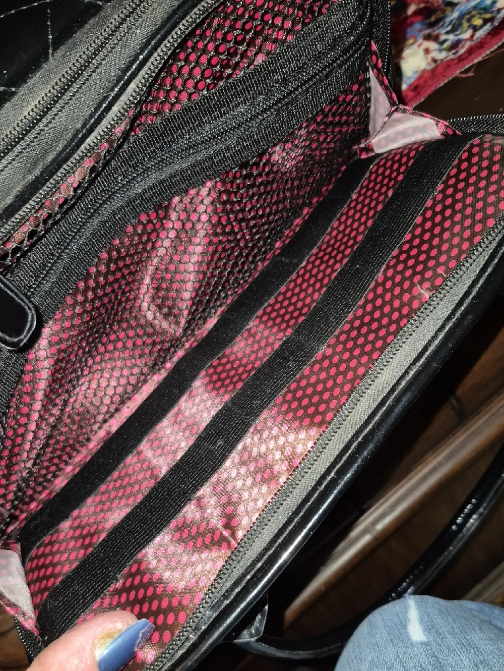 Caboodles Black Quilted Patent Makeup Case Multi Compsrtments.